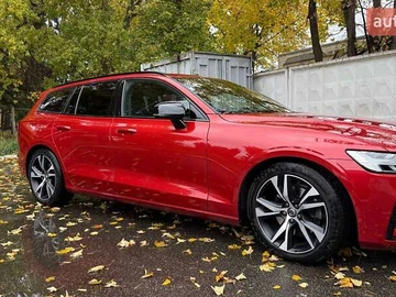 Авто Volvo V60 2021 № 8111422