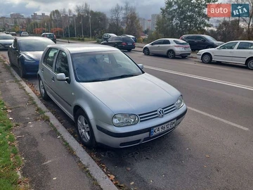 Авто Volkswagen Golf 2001 № 8111459