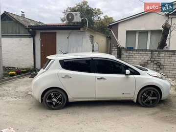 Авто Nissan Leaf 2014 № 8111488