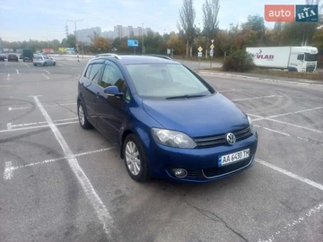 Авто Volkswagen Golf Plus 2010 № 8111603