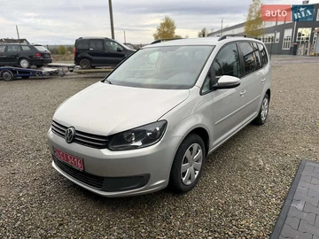 Авто Volkswagen Touran 2012 № 8111618