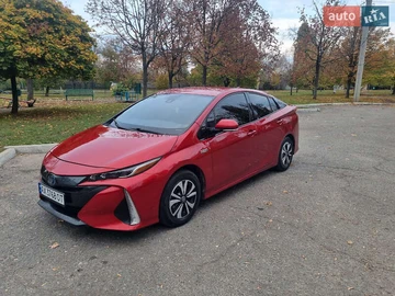 Авто Toyota Prius Prime 2017 № 8111763