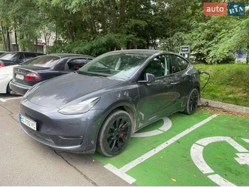 Авто Tesla Model Y 2022 № 8111798