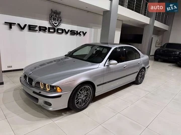 Авто BMW M5 2002 № 8111807