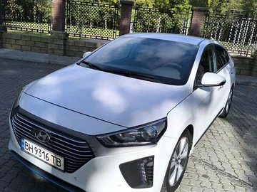 Авто Hyundai Ioniq 2017 № 8112209