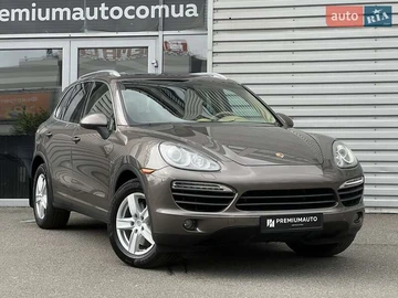 Авто Porsche Cayenne 2012 № 8112334