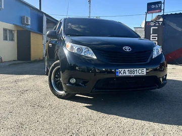 Авто Toyota Sienna 2011 № 8112928