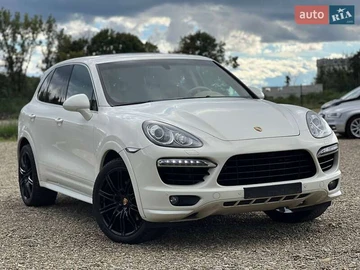 Авто Porsche Cayenne 2011 № 8112968
