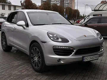 Авто Porsche Cayenne 2012 № 8112985