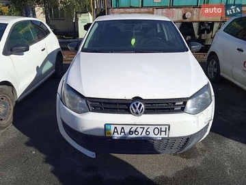 Авто Volkswagen Polo 2014 № 8113244