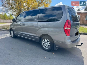 Авто Hyundai H-1 2010 № 8113658