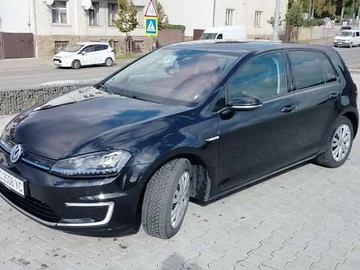 Авто Volkswagen E-Golf 2016 № 8113670