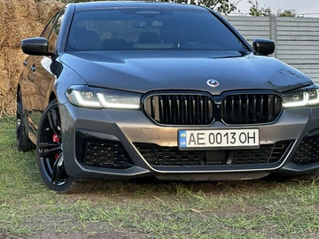 Авто BMW 5 Series 2022 № 8113910