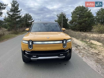 Авто Rivian R1S 2023 № 8113913