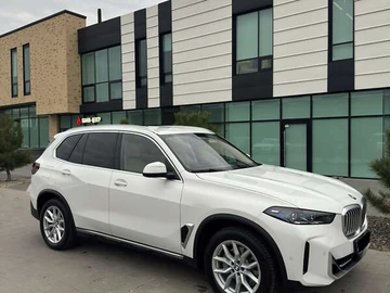 Авто BMW X5 2023 № 8113917