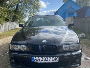Авто BMW 5 Series 2002 № 8114051