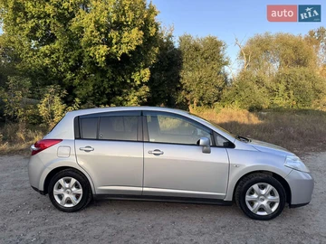 Авто Nissan Tiida 2010 № 8114273