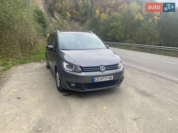 Авто Volkswagen Touran 2011 № 8114397