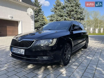 Авто Skoda Superb 2013 № 8114399