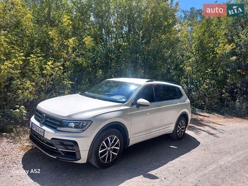 Авто Volkswagen Tiguan 2020 № 8114517