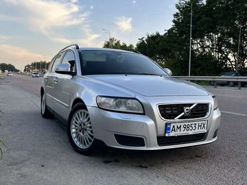 Авто Volvo V50 2010 № 8115089