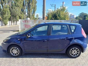 Авто Renault Scenic 2010 № 8115460