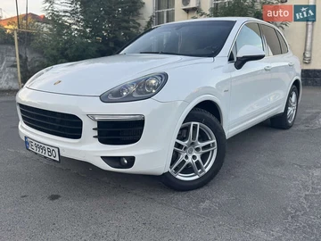 Авто Porsche Cayenne 2015 № 8115876