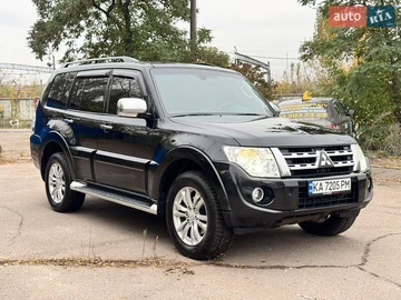 Авто Mitsubishi Pajero Wagon 2012 № 8115939