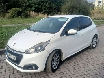 Авто Peugeot 208 2017 № 8116265
