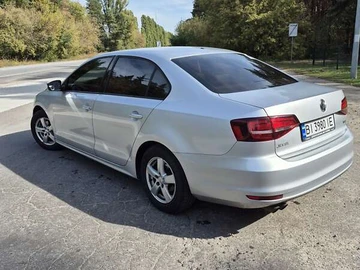 Авто Volkswagen Jetta 2015 № 8116571