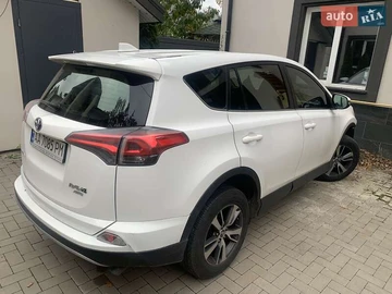 Авто Toyota Rav4 2017 № 8116617