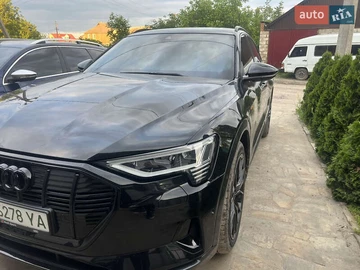 Авто Audi E-Tron 2022 № 8116651
