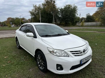 Авто Toyota Corolla 2012 № 8117023