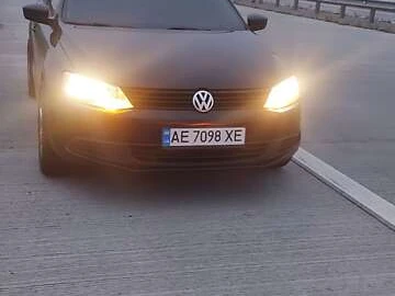 Авто Volkswagen Jetta 2013 № 8117024