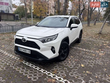 Авто Toyota Rav4 2021 № 8117094
