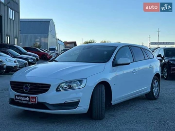 Авто Volvo V60 2014 № 8117577