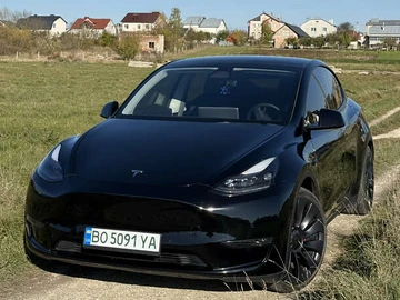 Авто Tesla Model Y 2022 № 8117727
