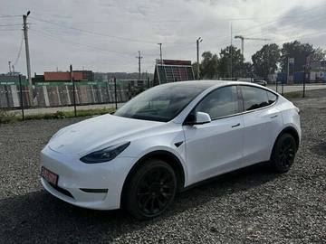 Авто Tesla Model Y 2023 № 8117728