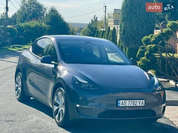 Авто Tesla Model Y 2023 № 8117732