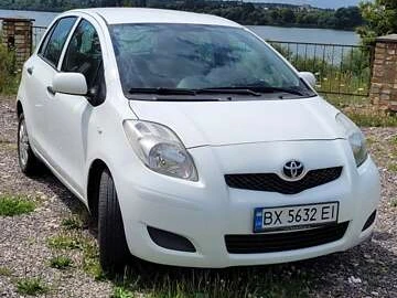 Авто Toyota Yaris 2009 № 8118021