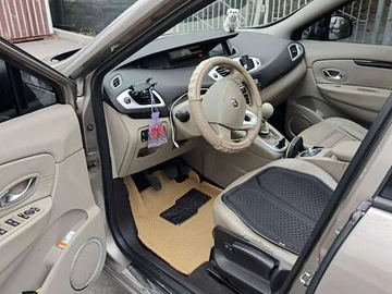 Авто Renault Grand Scenic 2010 № 8118056