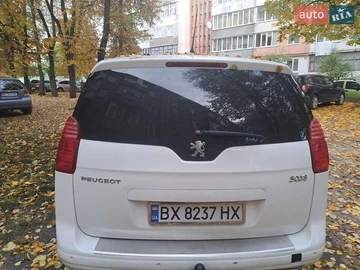 Авто Peugeot 5008 2013 № 8118079