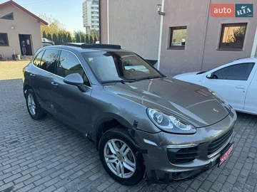 Авто Porsche Cayenne 2016 № 8118230