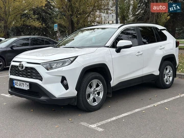 Авто Toyota Rav4 2021 № 8118374