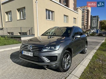 Авто Volkswagen Touareg 2016 № 8118395