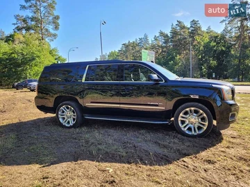 Авто GMC Yukon 2018 № 8118413