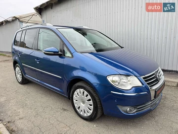 Авто Volkswagen Touran 2010 № 8118729