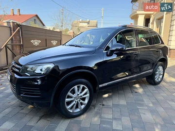 Авто Volkswagen Touareg 2013 № 8119037
