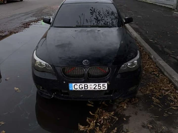 Авто BMW 5 Series 2004 № 8119272