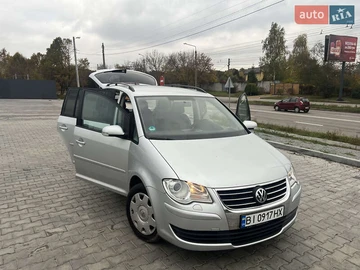Авто Volkswagen Touran 2008 № 8119491